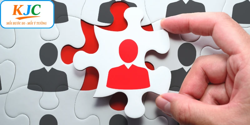 Lý do liên minh quốc tế tuyển dụng nhiều nhân sự